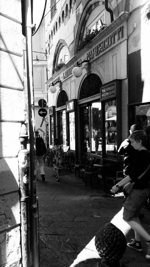 I Tetti Di Genova Grande Appartamento Génova Exterior foto