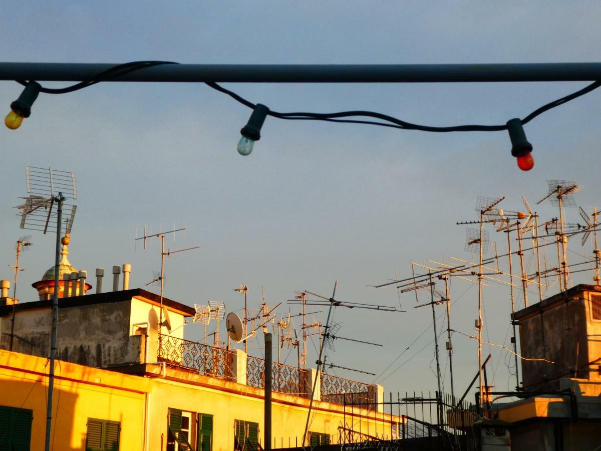 I Tetti Di Genova Grande Appartamento Génova Exterior foto